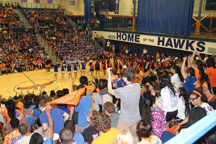 Fall+sports+assembly+brings+out+HEHS+pride