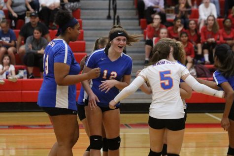 Improvement, perseverance: Girls’ volleyball achieves both of these goals this season