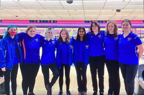 (Left to right) Elizabeth Hahn, Carman Vargas, Madi Aldrich, Mylee Hickman, Anvi Vinu, Harmony Dalenberg, Miley Valencia, Kayla Gawlik